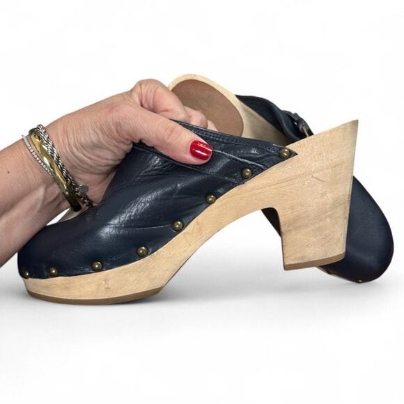 GAP Leather Navy Blue Studded Clogs Wooden Heel Mules Women’s Size 8.5 - Picture 9 of 9